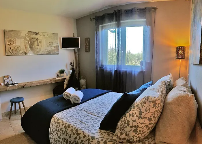 招待所 La Esterel & 4*